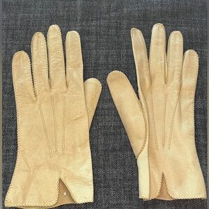 Vintage deerskin driving gloves, natural leather, size 7 small